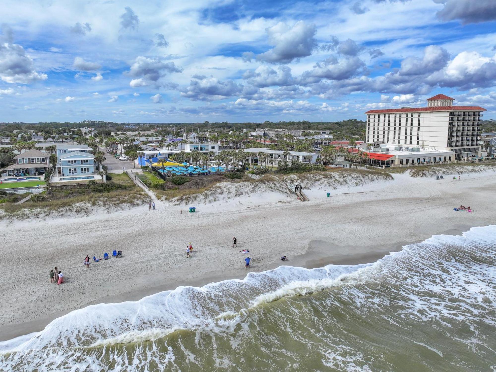 Seahorse Oceanfront Inn Neptune Beach Екстериор снимка