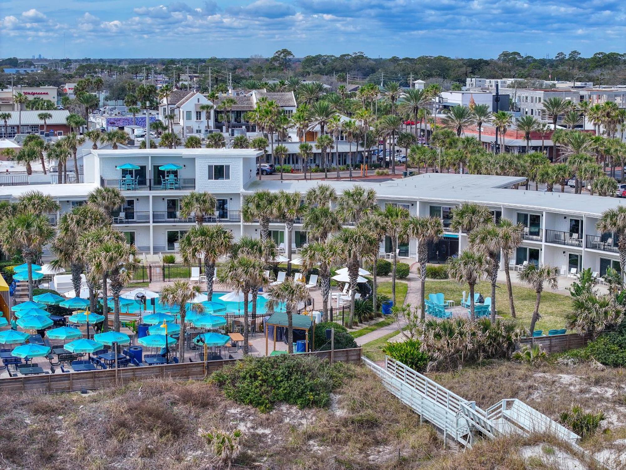 Seahorse Oceanfront Inn Neptune Beach Екстериор снимка