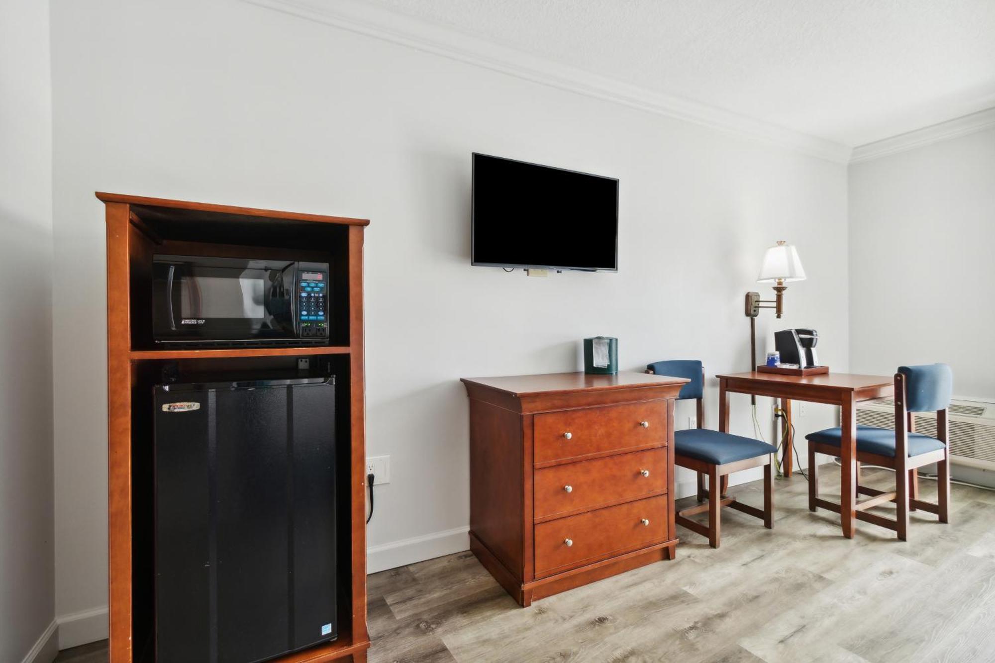 Seahorse Oceanfront Inn Neptune Beach Екстериор снимка