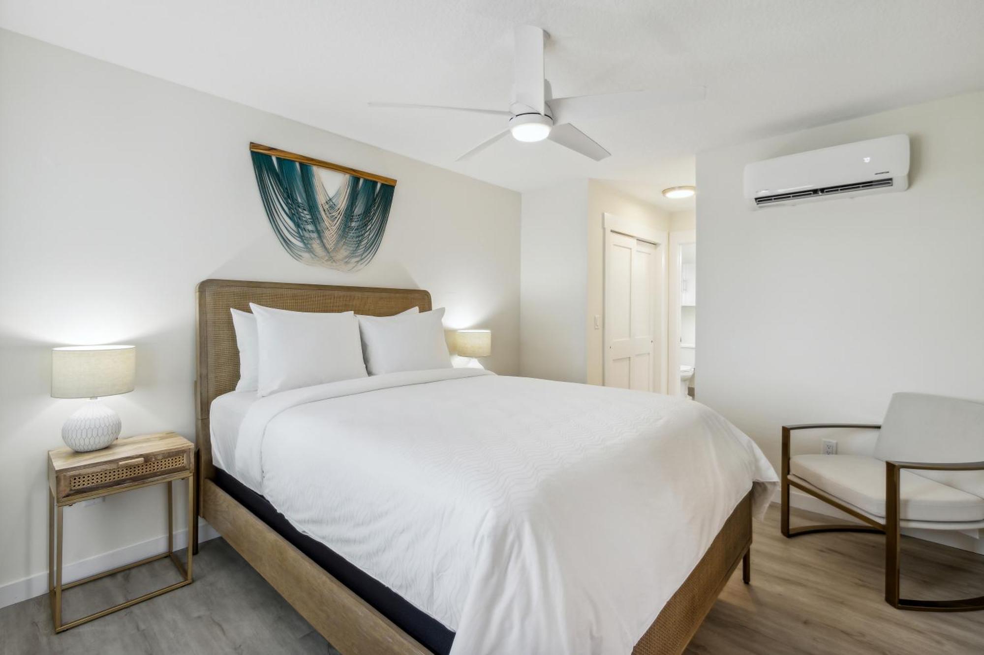 Seahorse Oceanfront Inn Neptune Beach Екстериор снимка