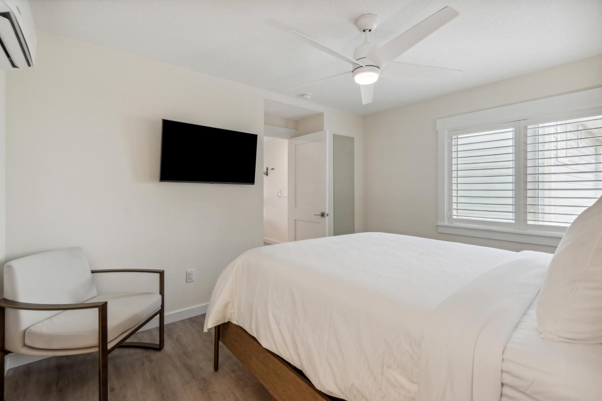 Seahorse Oceanfront Inn Neptune Beach Екстериор снимка